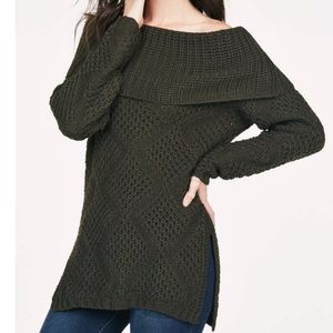 NWT JustFab Medium Slouchy Off the Shoulder Sweater